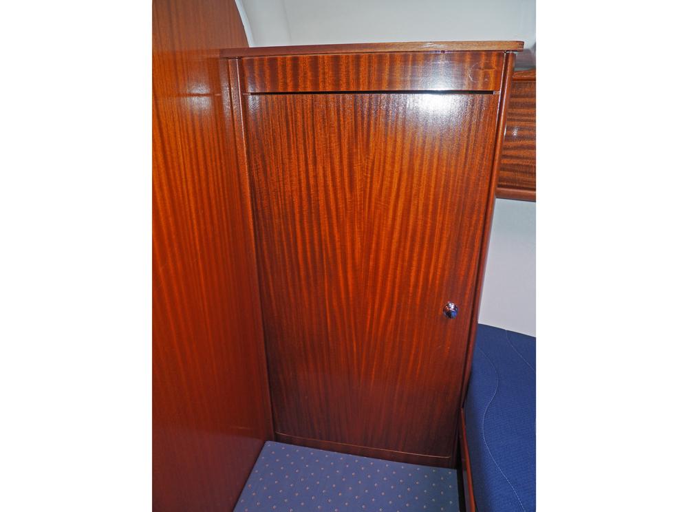 Cabin en avant, H&eacute;bergements